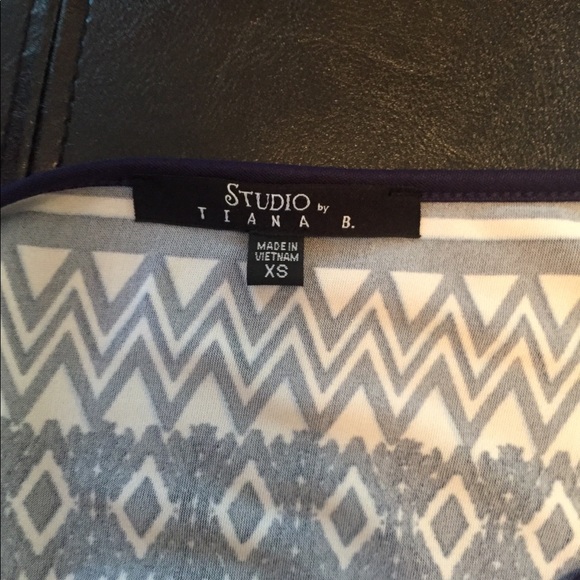 5/$25! Studio by Tiana B navy skin dress - Picture 3 of 5